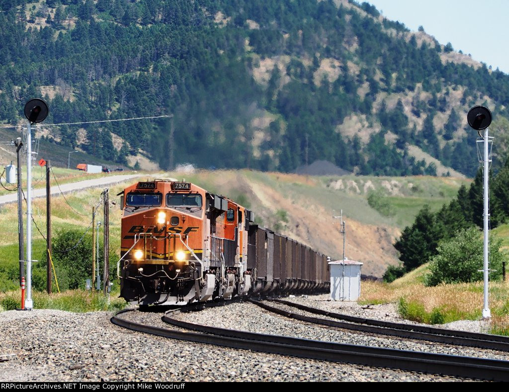 BNSF 7574